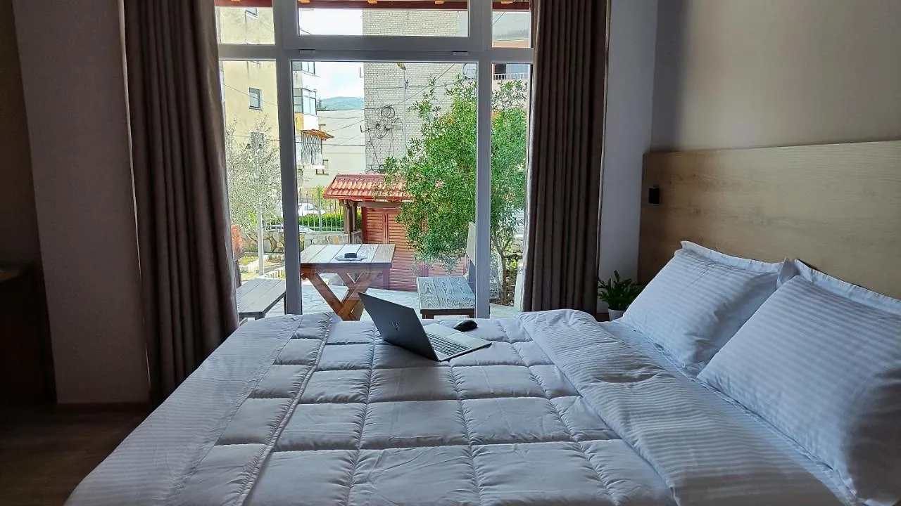 Bed & Breakfast Elvish Garden Boutique B&B Berat